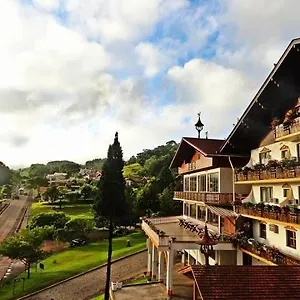 Hotel 13 Linden, Treze Tílias